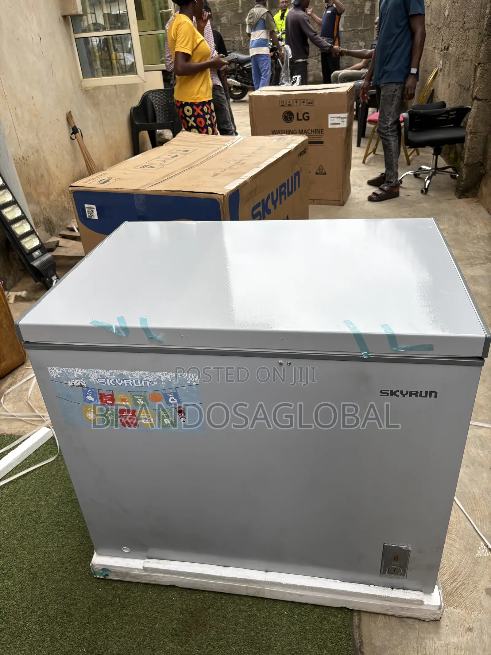 SkyRun BD-260A Chest Freezer for Bulk Storage