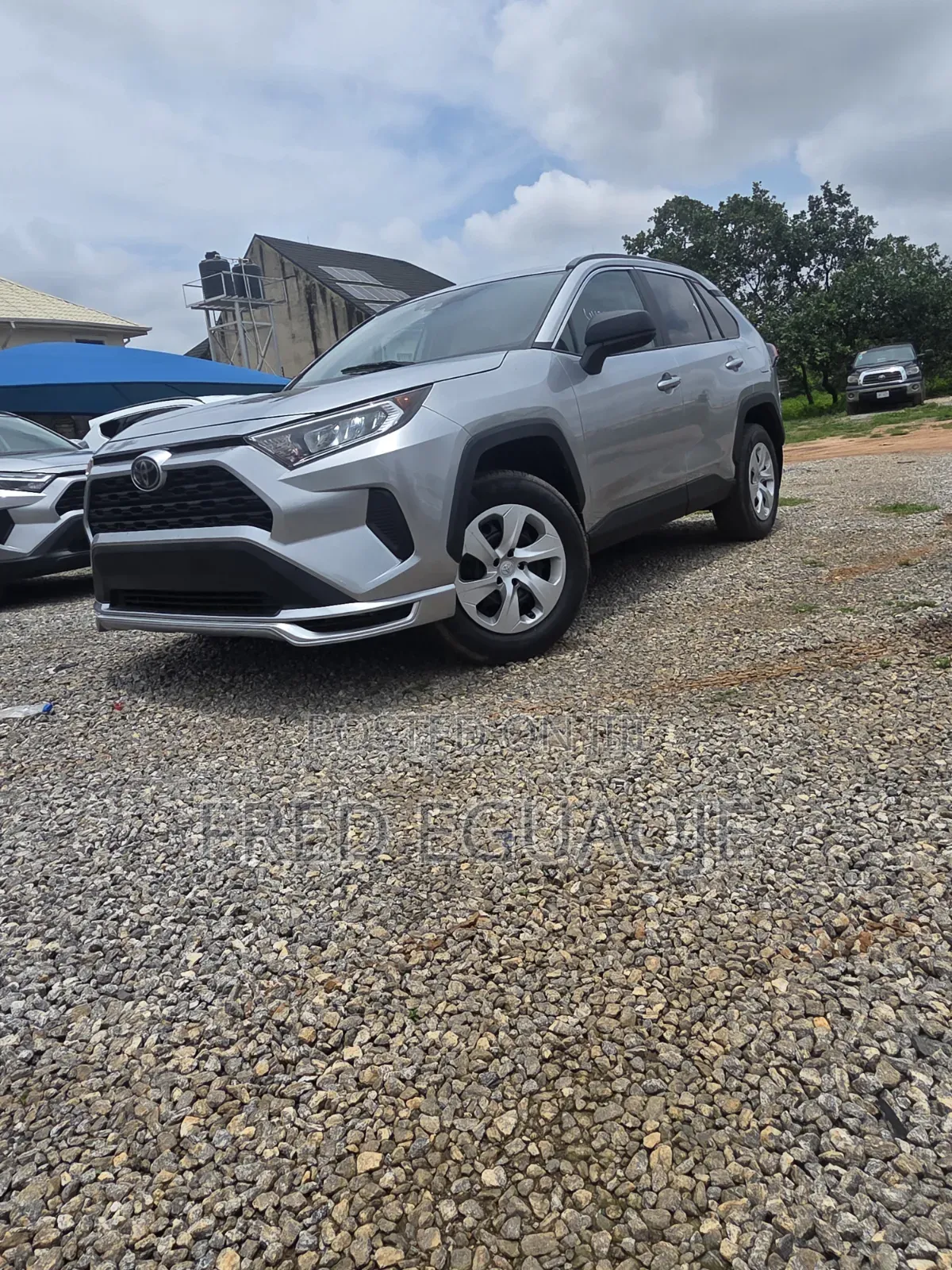 Toyota RAV4 LE AWD 2019 Silver