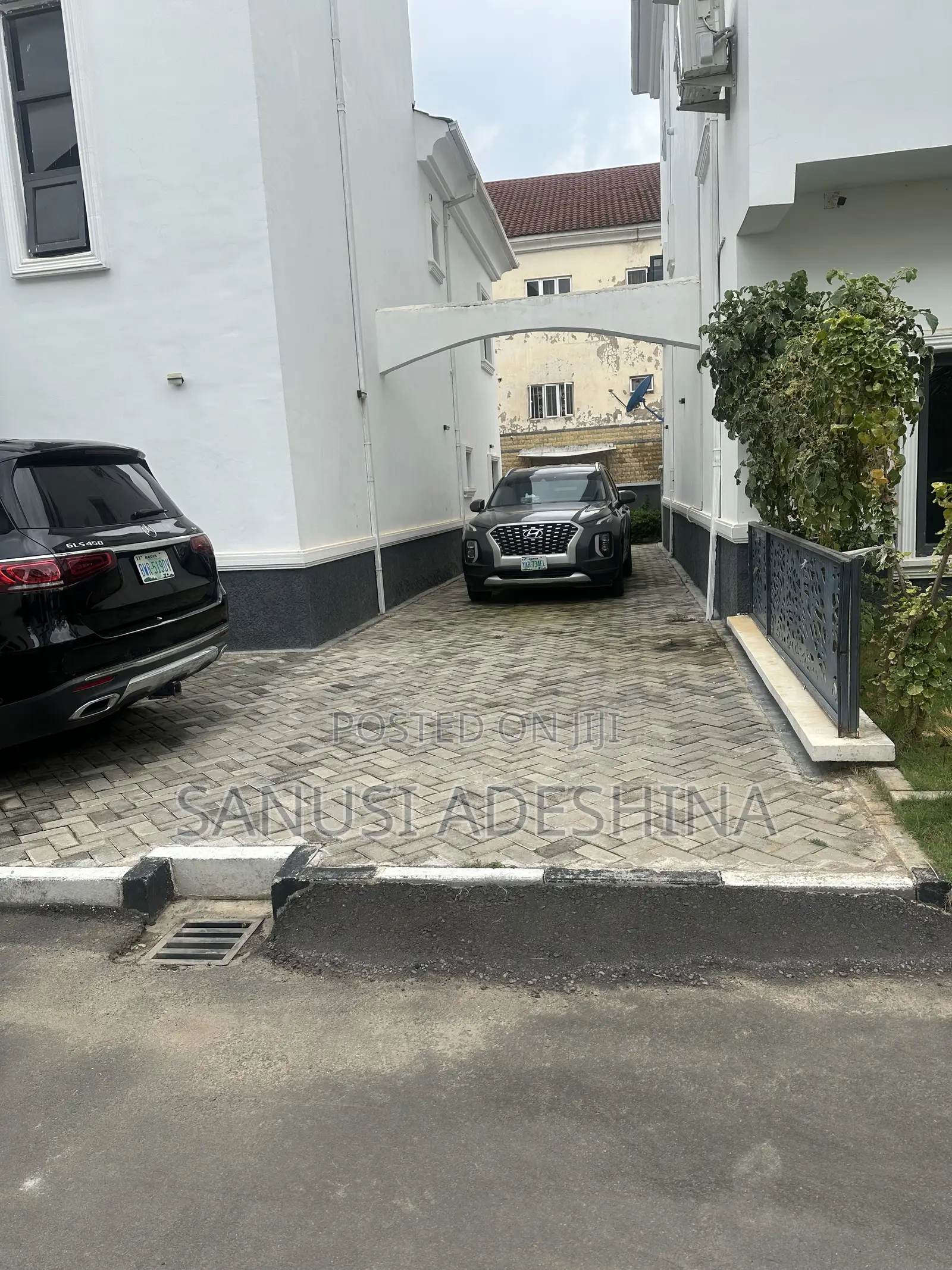 5bdrm Maisonette in Katampe for sale