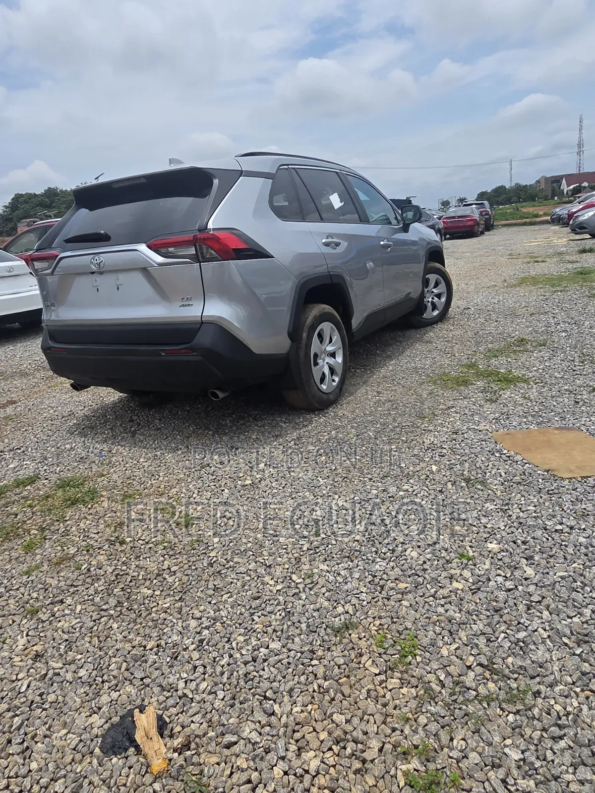 Toyota RAV4 LE AWD 2019 Silver