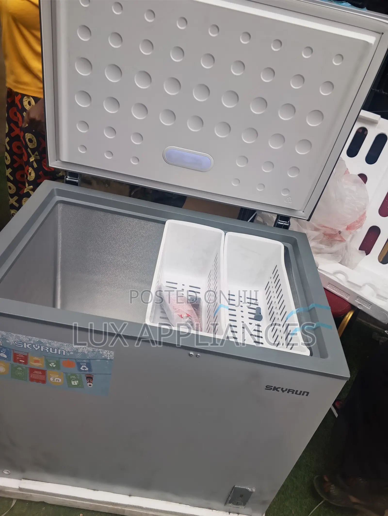 Skyrun BD-260A Grey 260L Chest Freezer