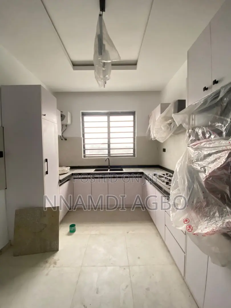 3bdrm Duplex in Sangotedo for sale