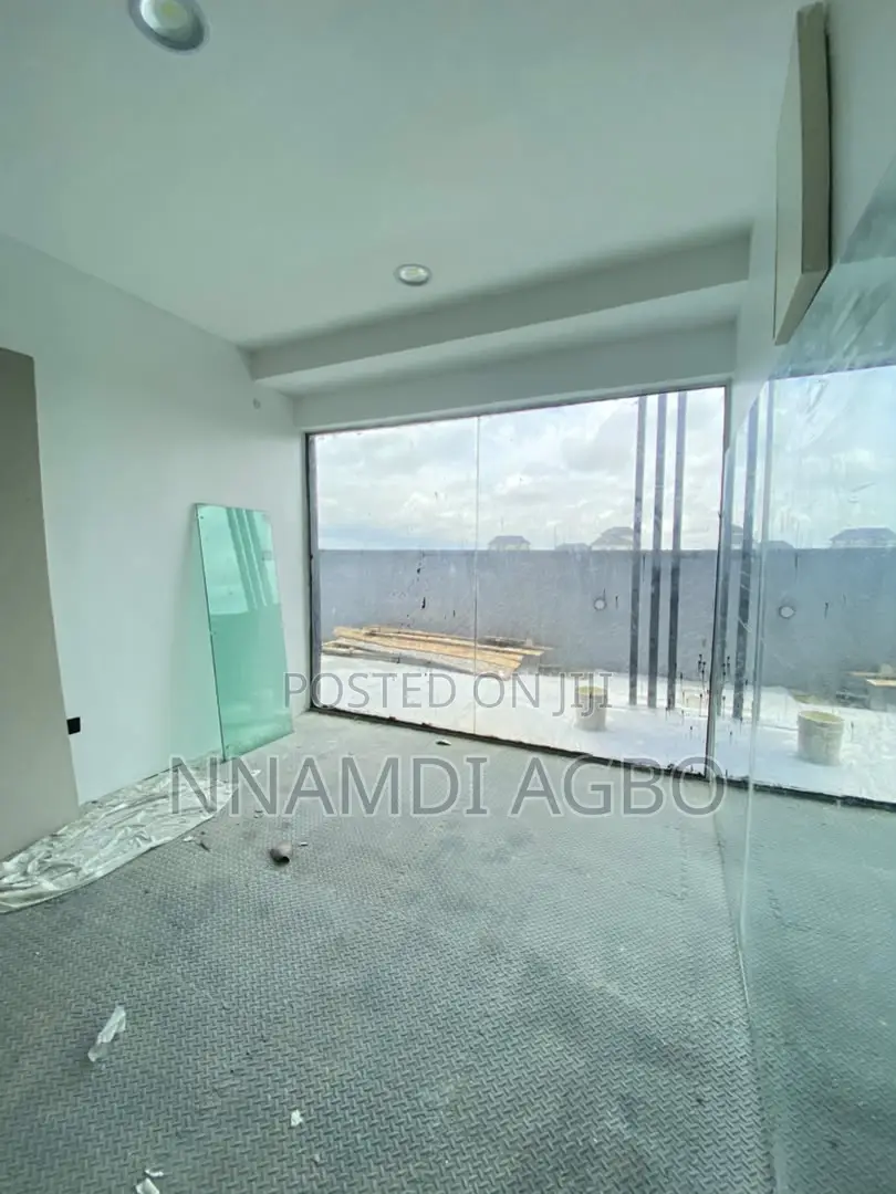 3bdrm Duplex in Sangotedo for sale