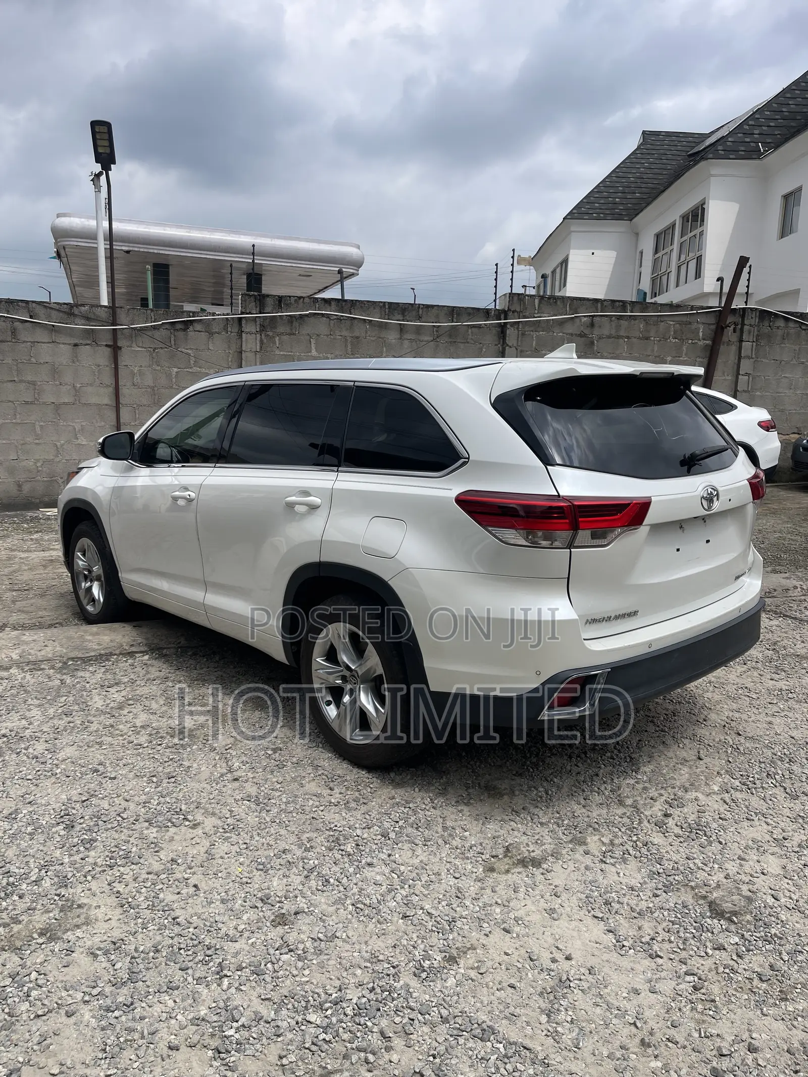 Toyota Highlander Limited 2019 White