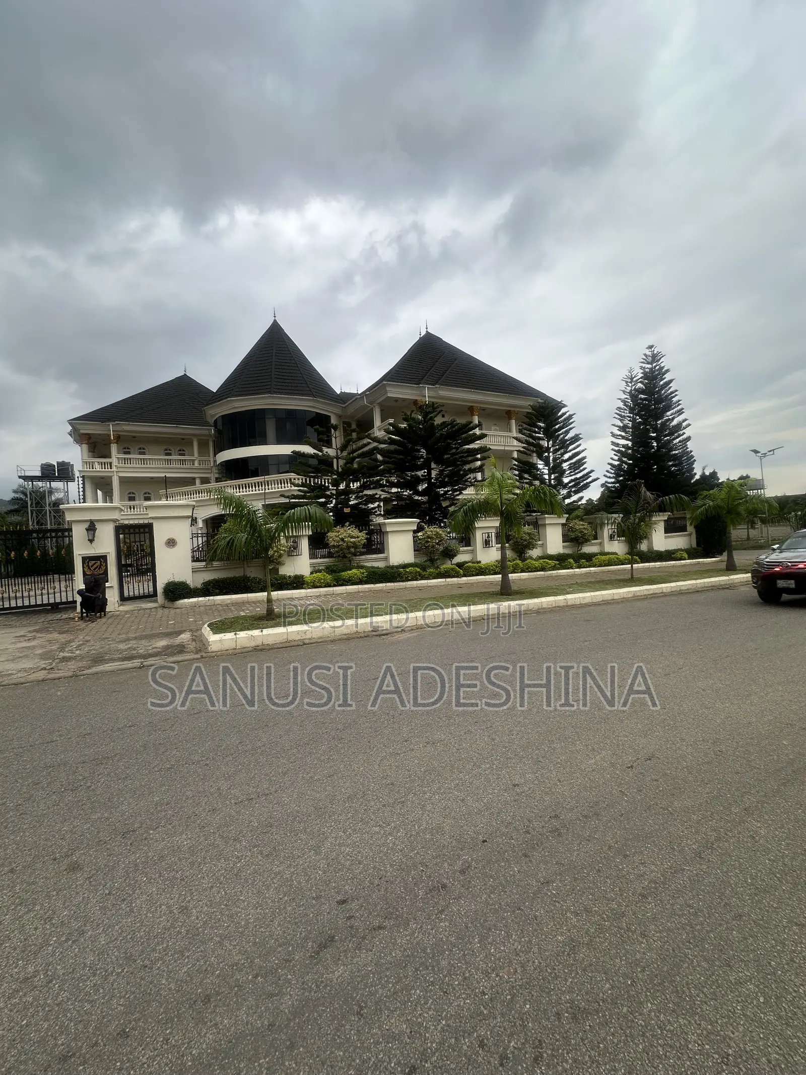 20bdrm Apartment in Katampe Extension At for rent