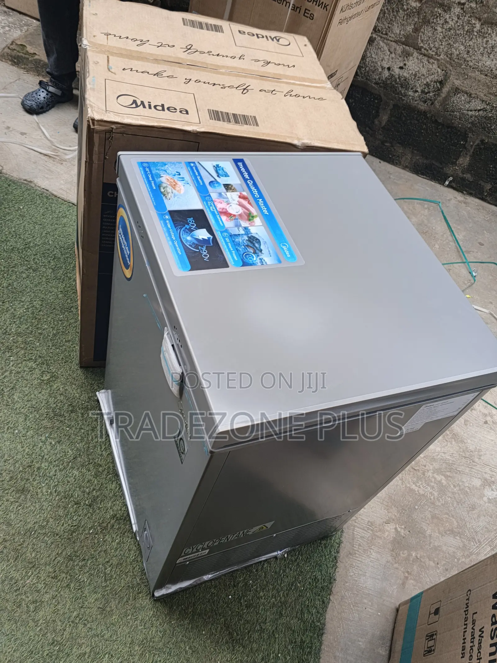 Midea 142L Chest Freezer With Advanced Cooling