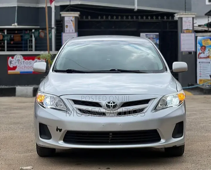 Toyota Corolla 2013 Silver