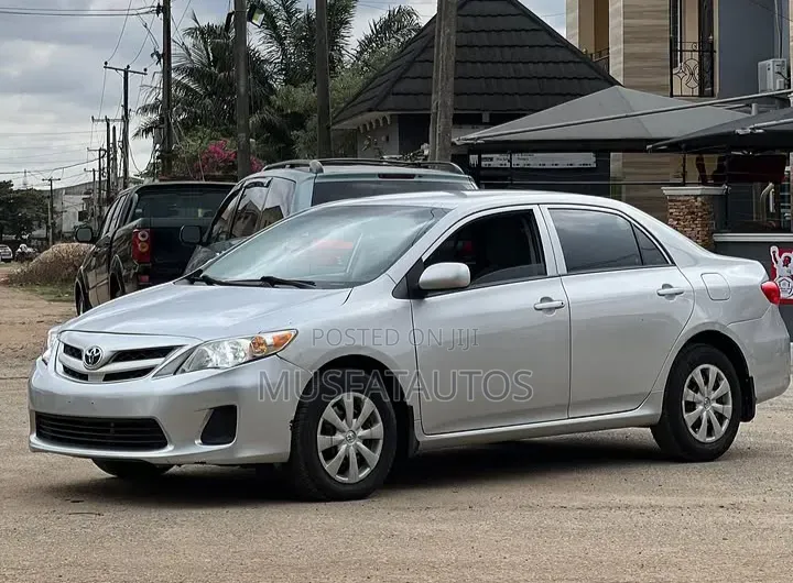 Toyota Corolla 2013 Silver