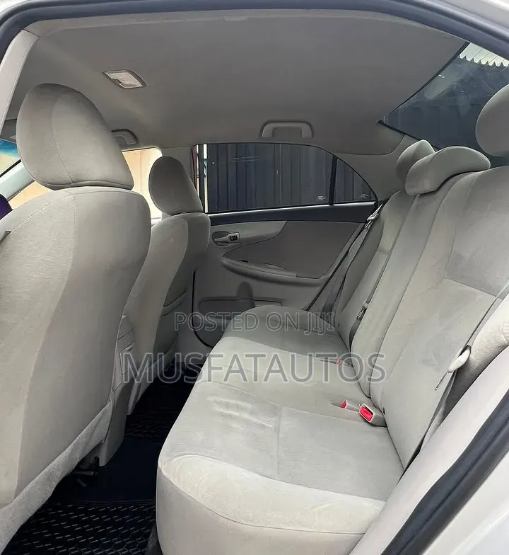 Toyota Corolla 2013 Silver