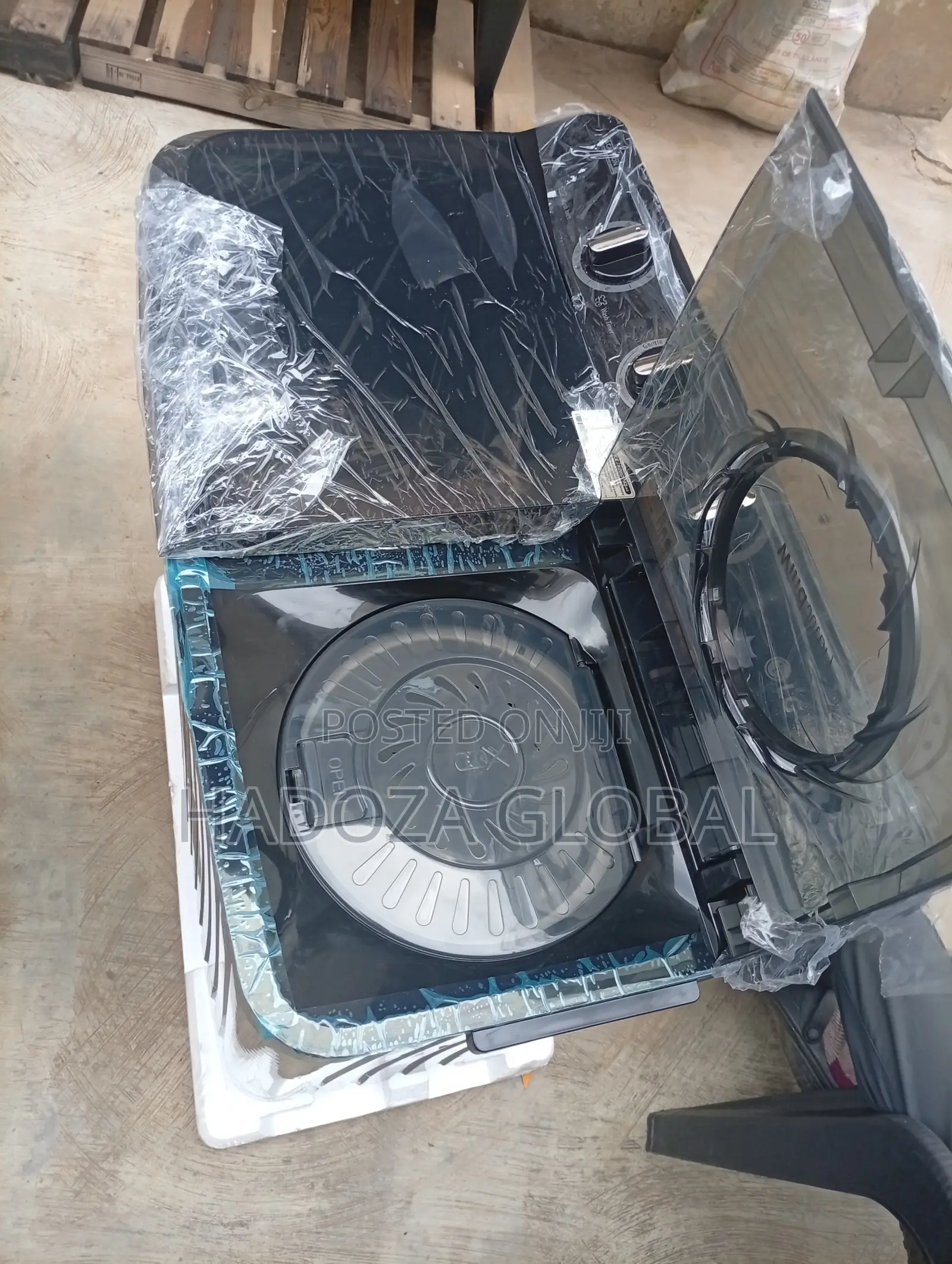 LG Top Load Washer – Advanced Cleaning for Fresh
