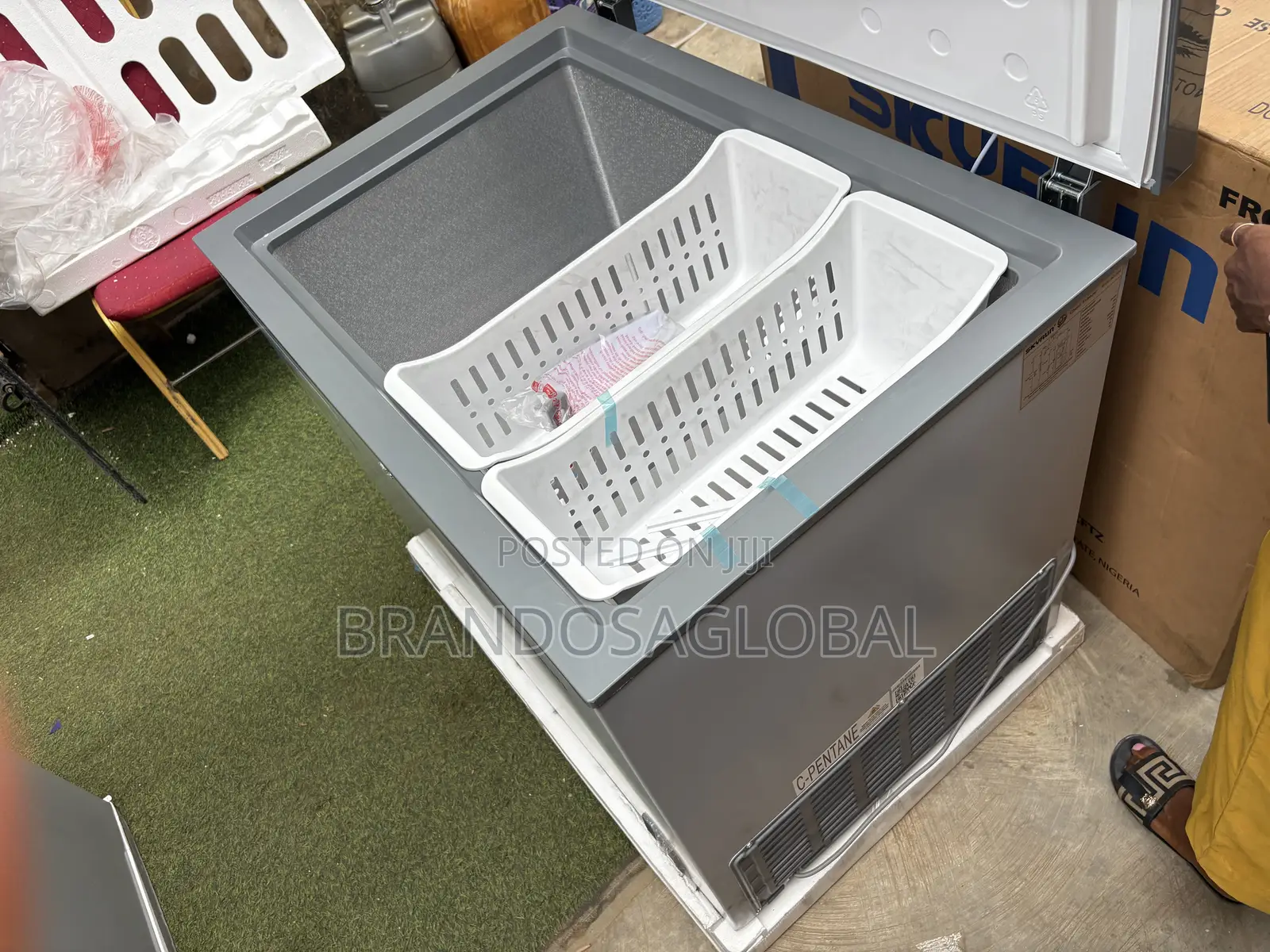 SkyRun BD-260A Freezer for Commercial Storage