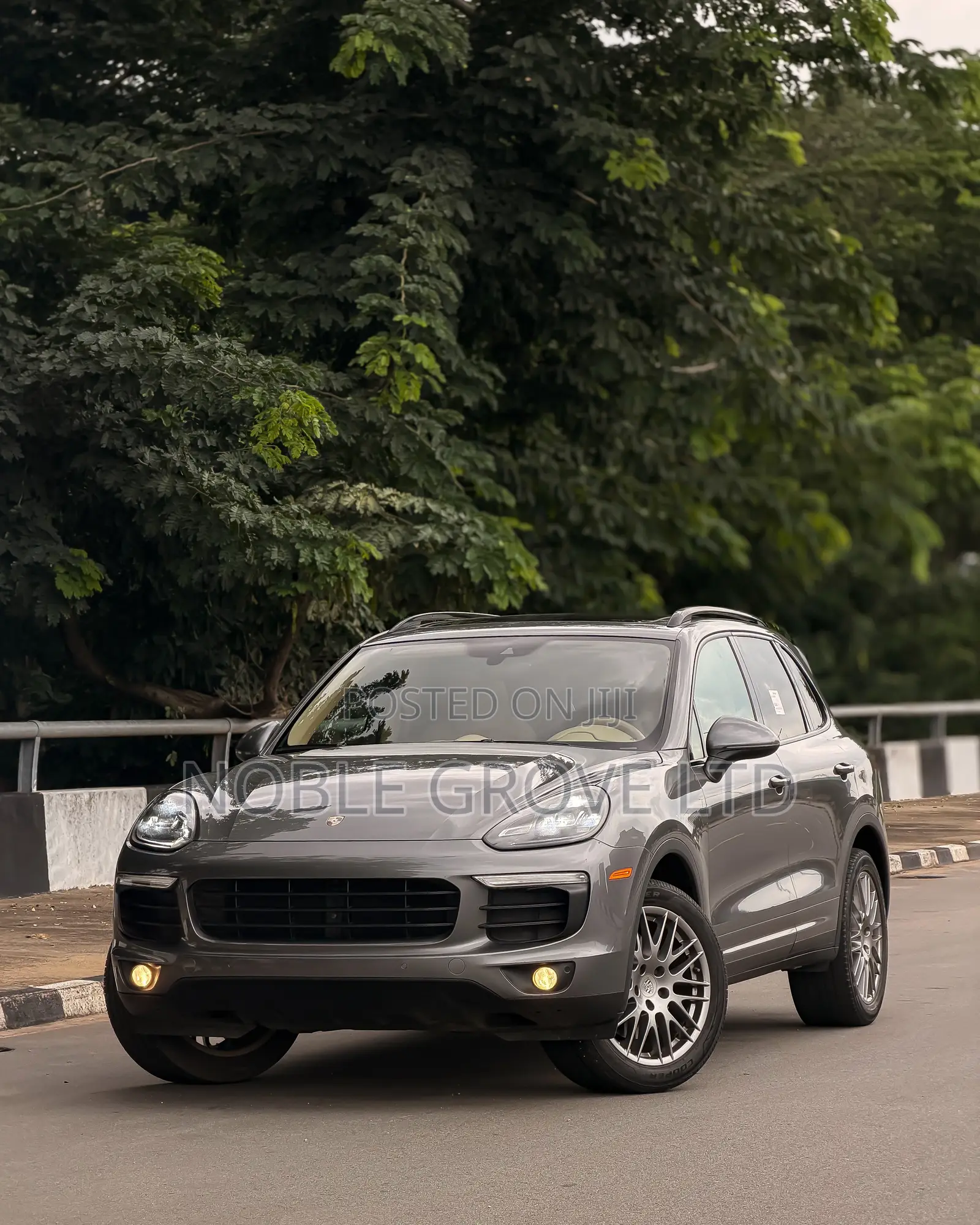 Porsche Cayenne S AWD 2016 Gray