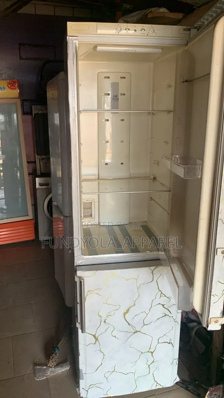 365liters Hotpoint Fridge and Freezer