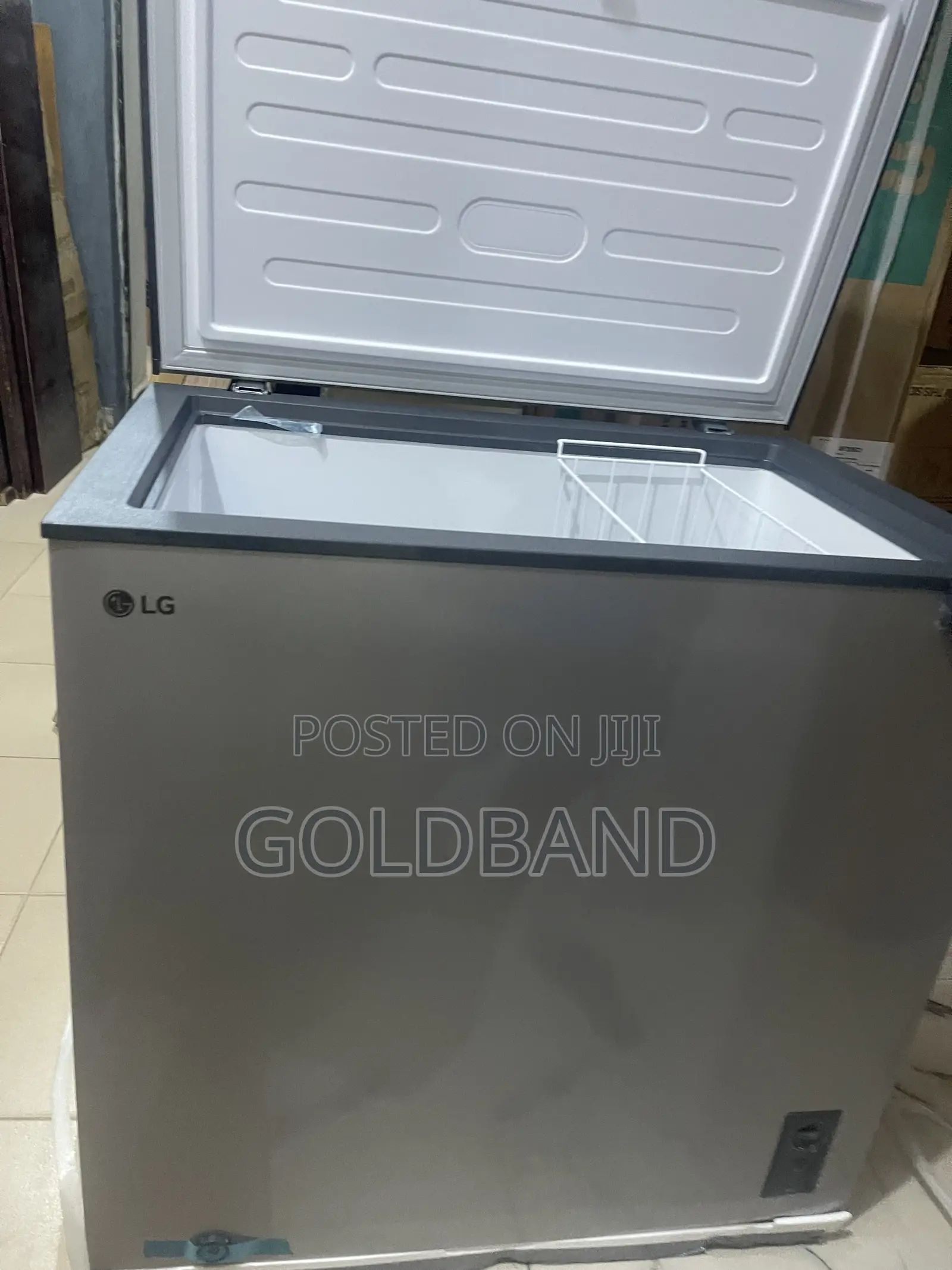 LG Chest Freezer 205R 194L – Spacious & Efficient