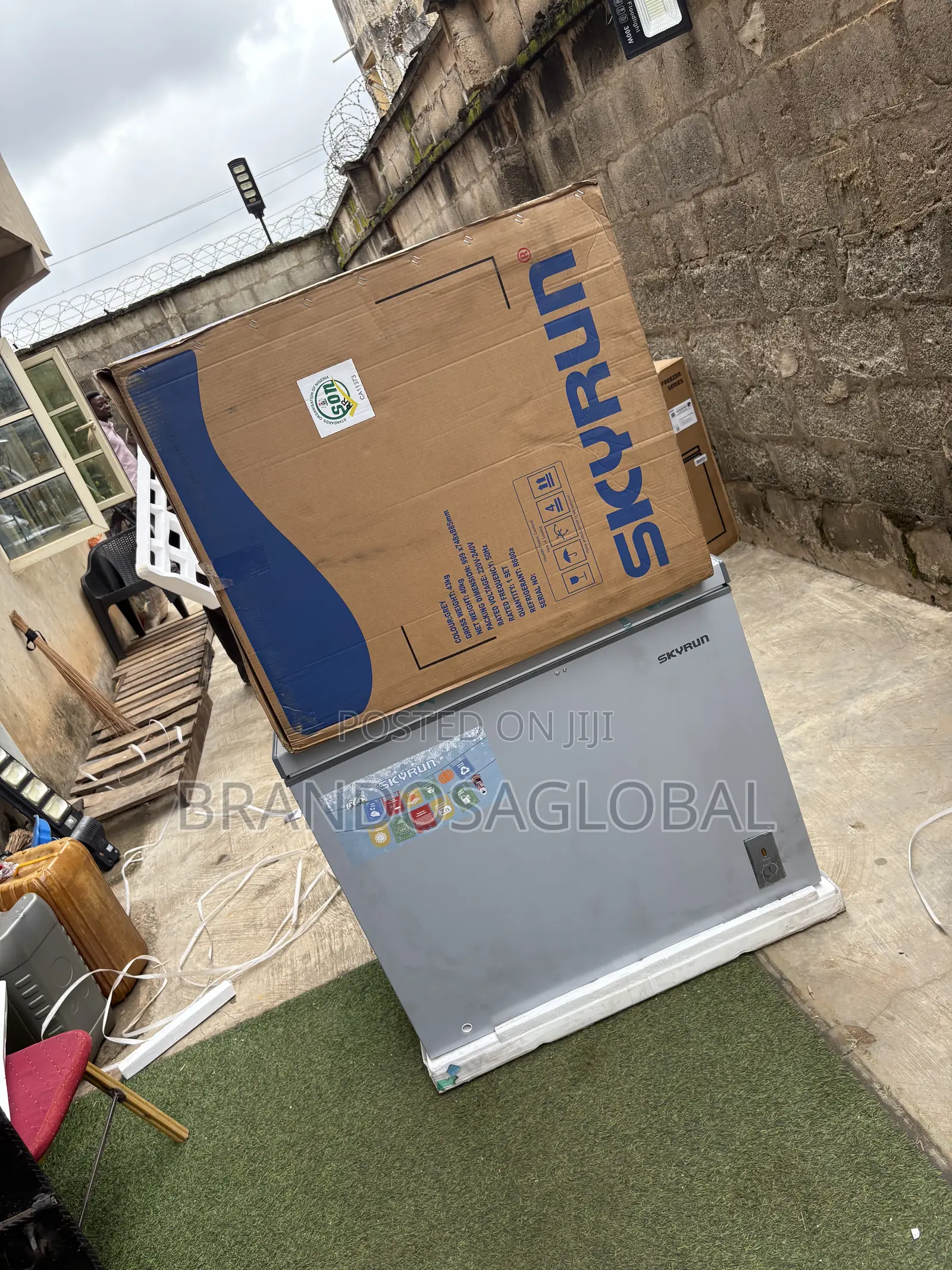 SkyRun BD-260A 260L Business Chest Freezer