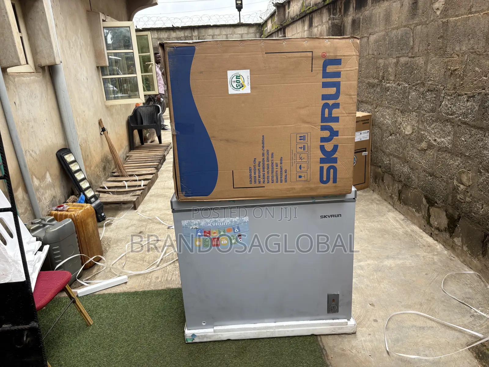 SkyRun BD-260A Freezer for Frozen Food Sellers