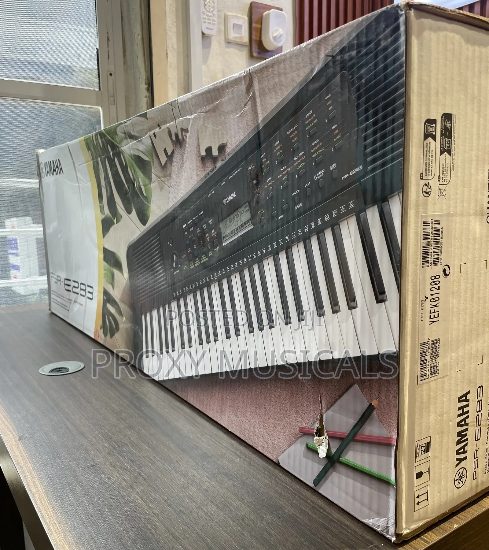 Yamaha PSR E283 61-Keys Keyboard