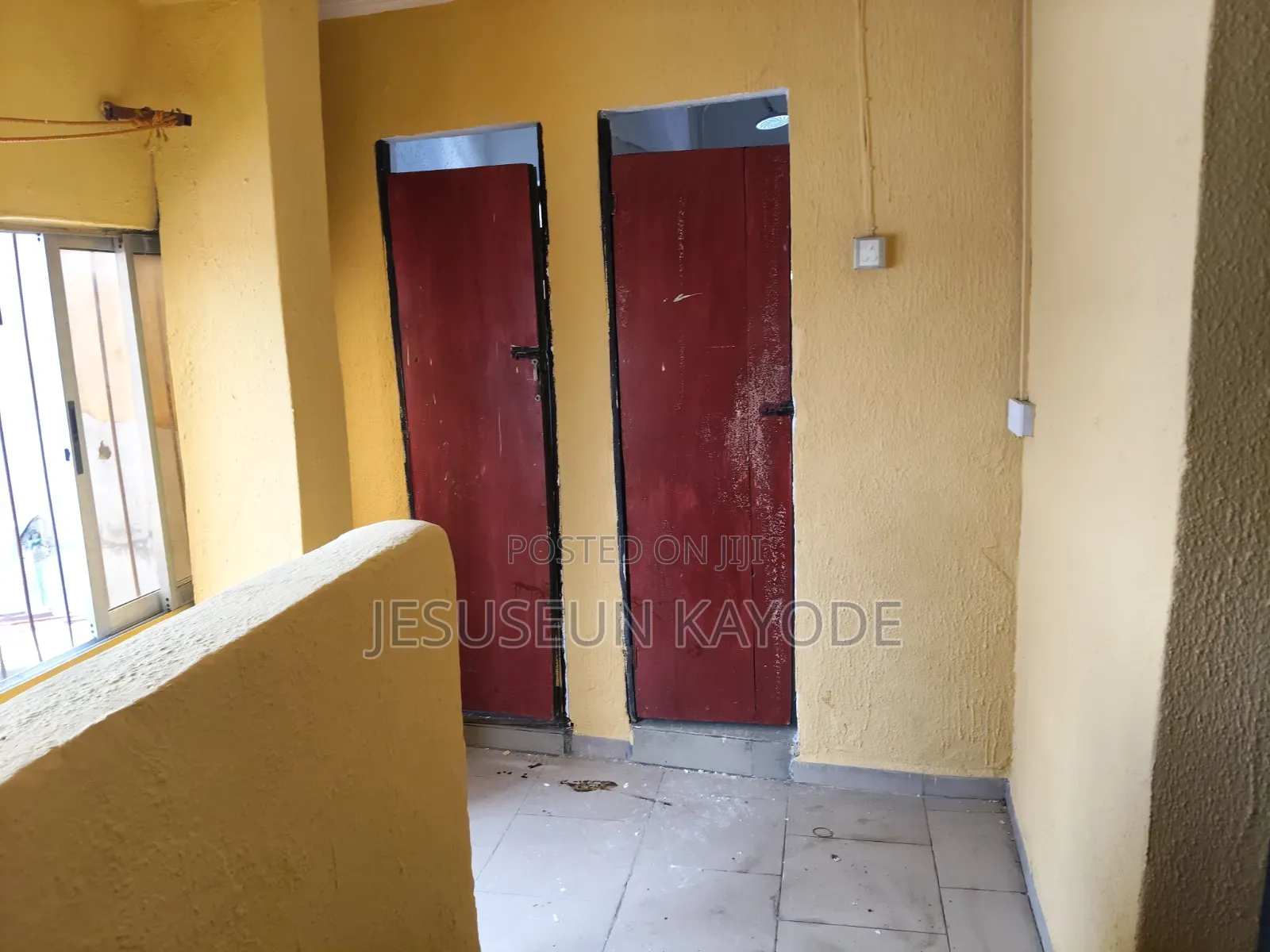 2bdrm Apartment in Fola Agoro Axis for rent