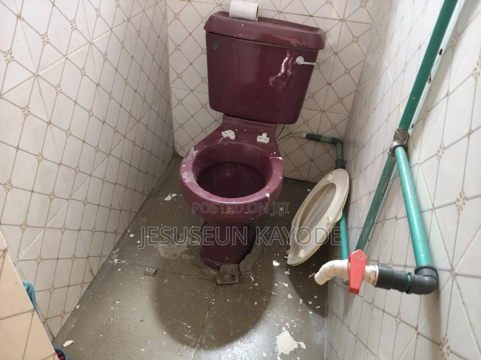 2bdrm Apartment in Fola Agoro Axis for rent