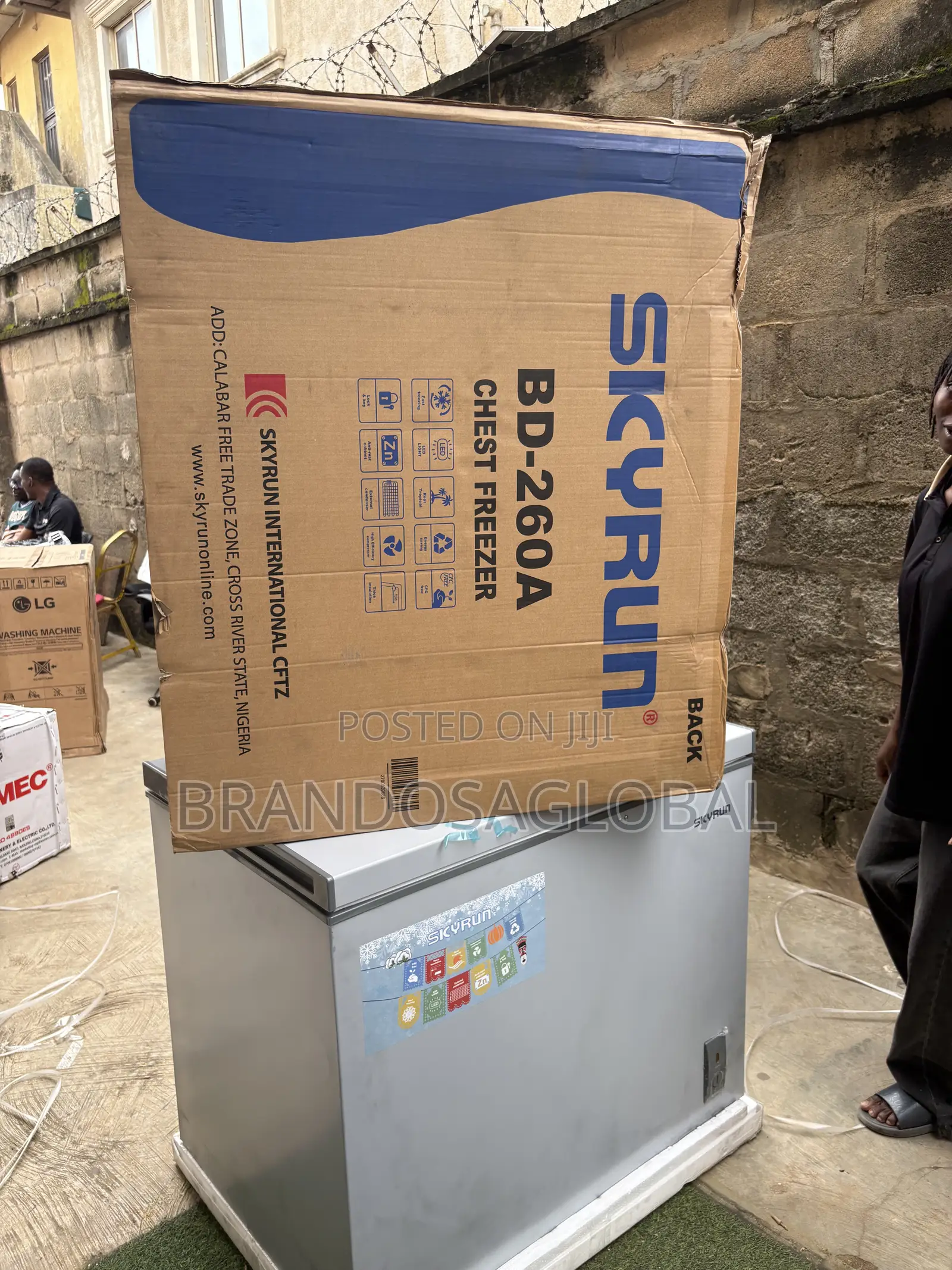 SkyRun BD-260A 260L Commercial Chest Freezer