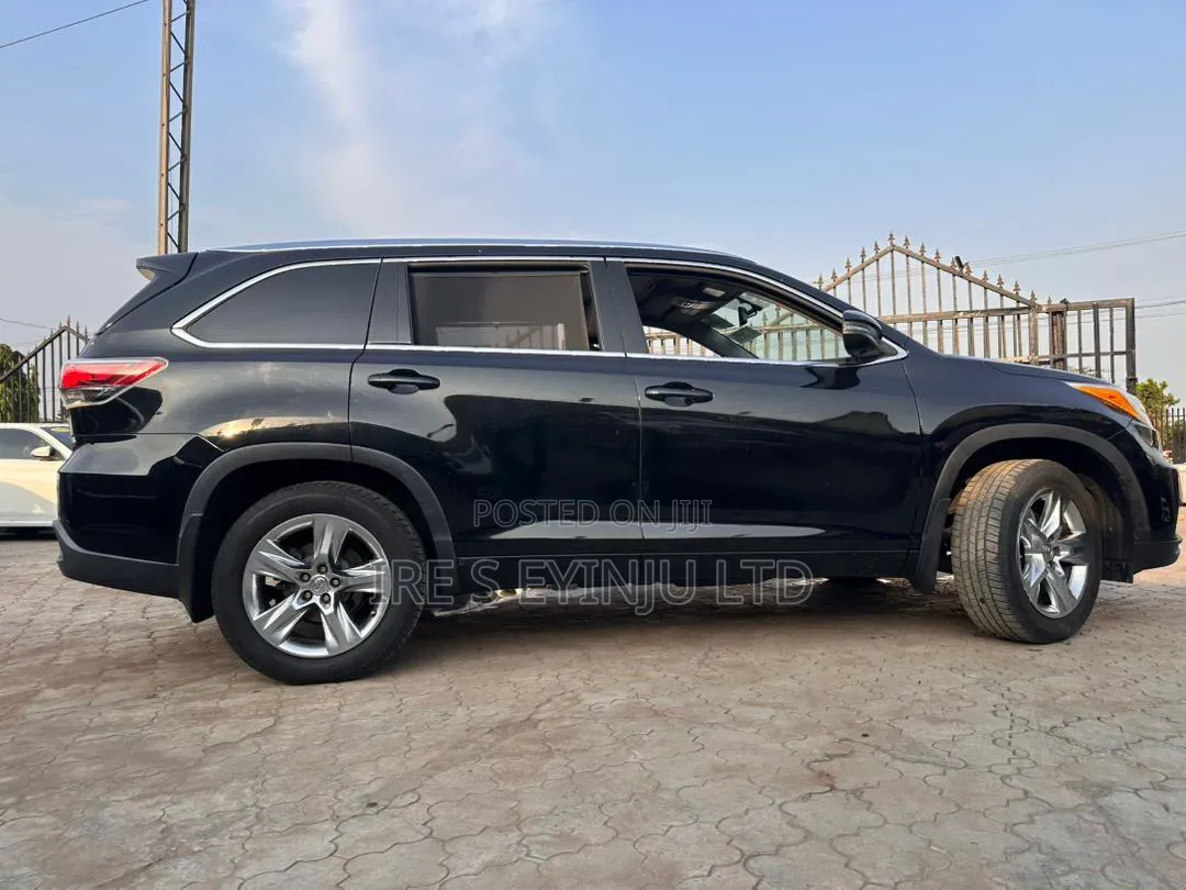 Toyota Highlander 2015 Black