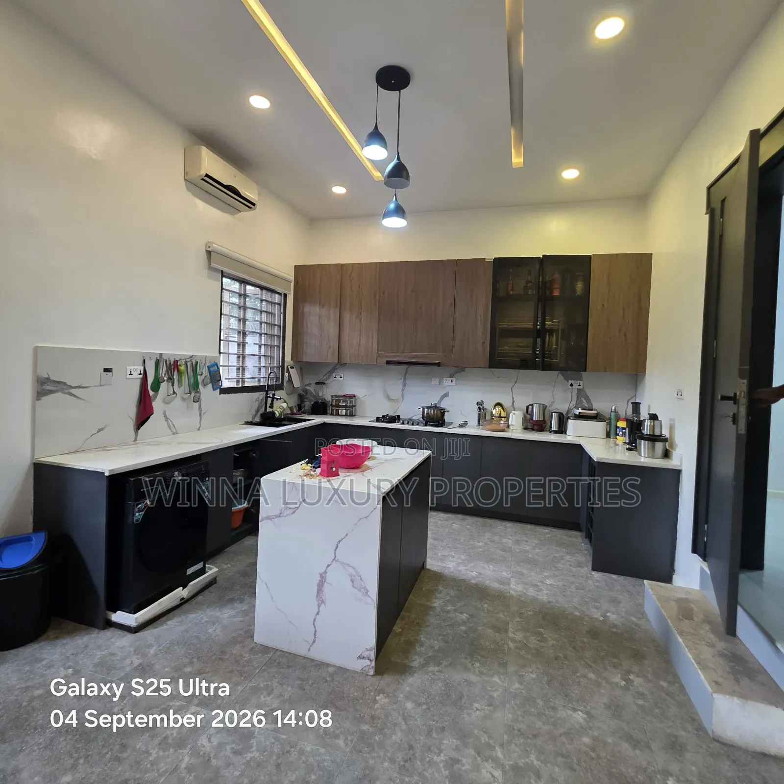 5bdrm Townhouse / Terrace in Southern Bridge, Jabi for rent