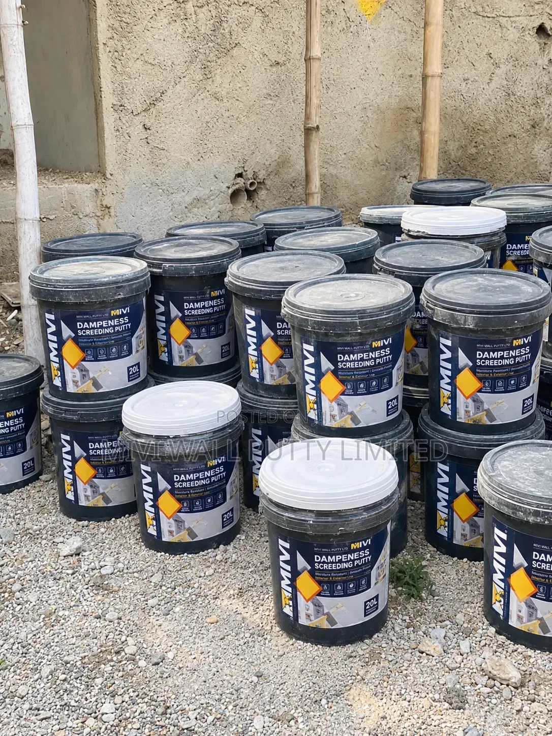 Dampness Screeding Putty (Weather Shield)