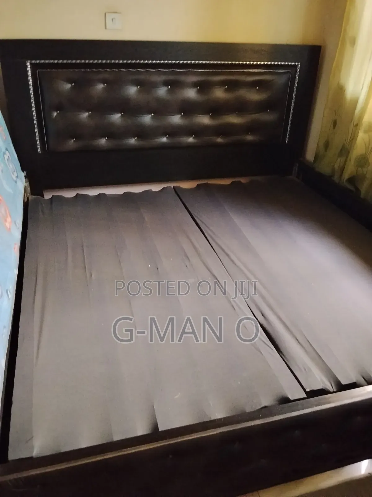 Bed Frame 6X6 Padded