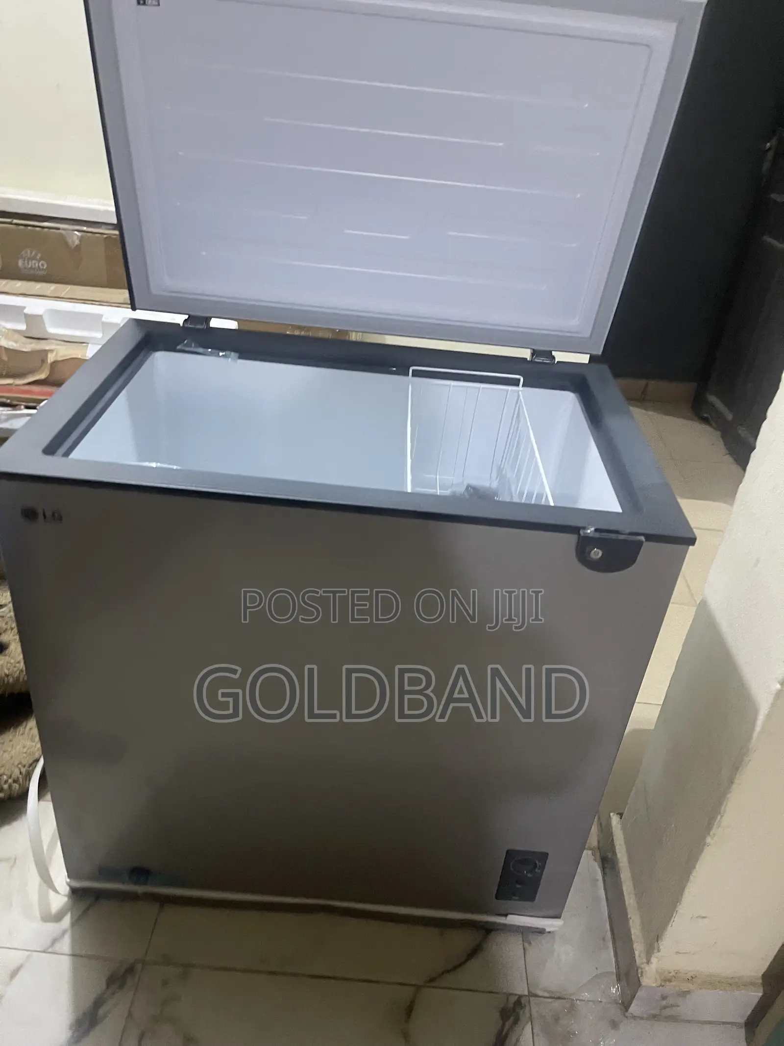 LG Chest Freezer 205R 194L – Convenient Storage