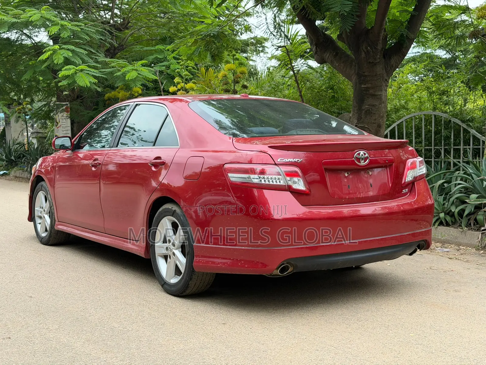 Toyota Camry SE 4dr Sedan (2.5L 4cyl 6A) 2011 Red
