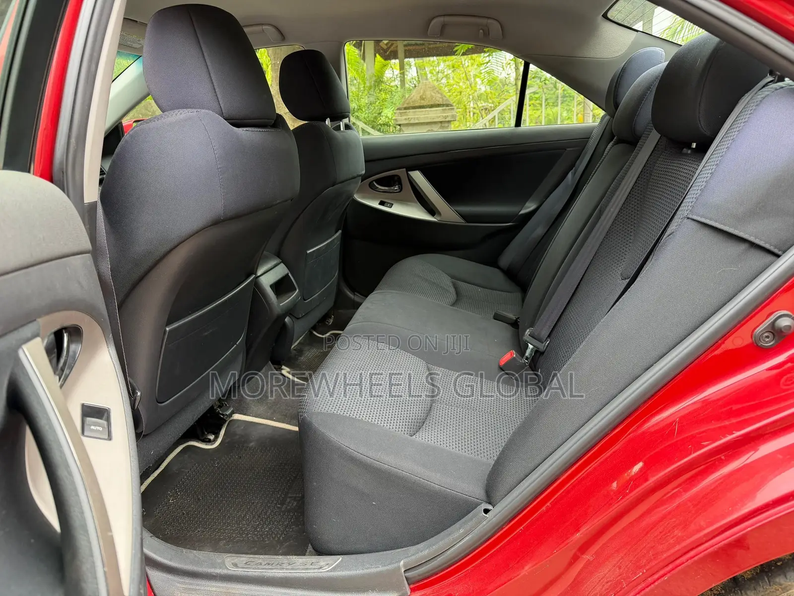 Toyota Camry SE 4dr Sedan (2.5L 4cyl 6A) 2011 Red