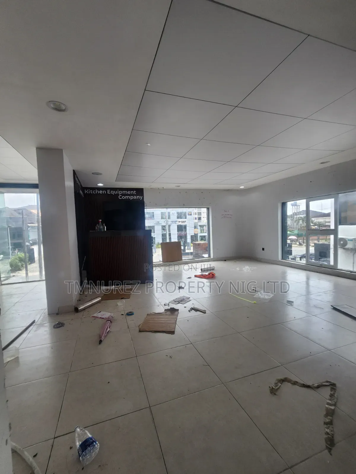 Shop Showroom for Rent at Lekki Phase1