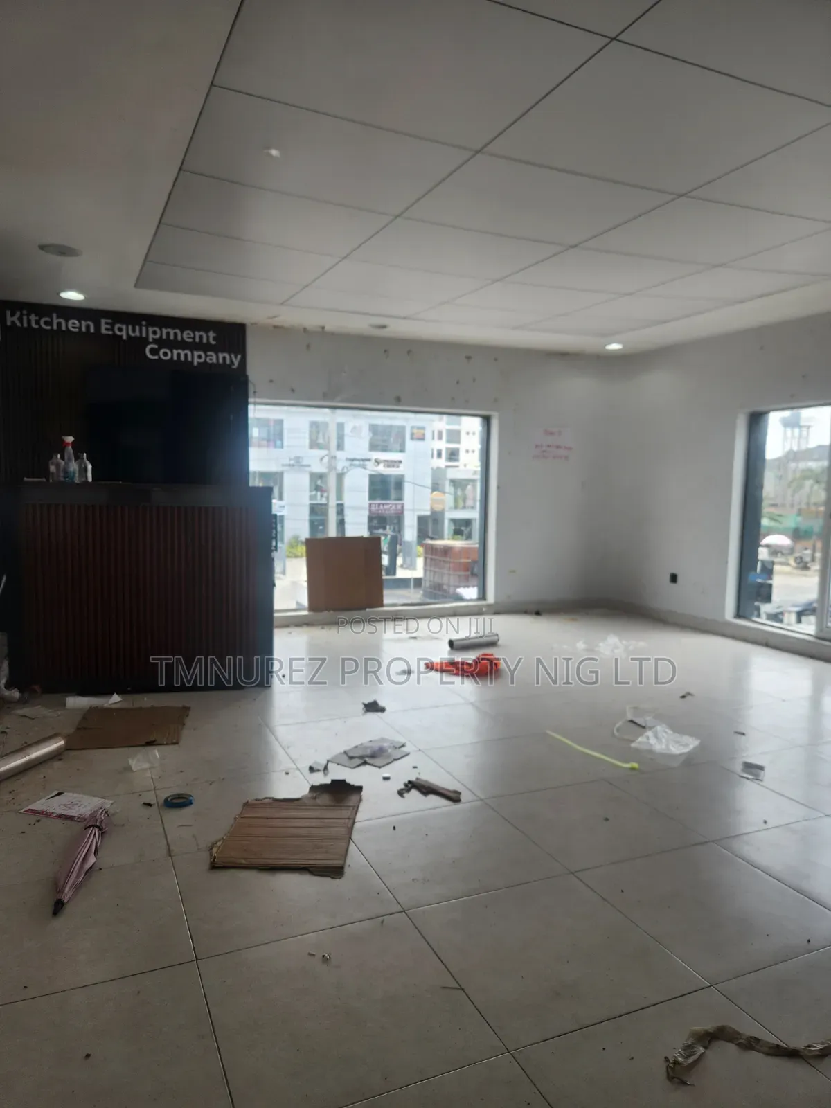 Shop Showroom for Rent at Lekki Phase1