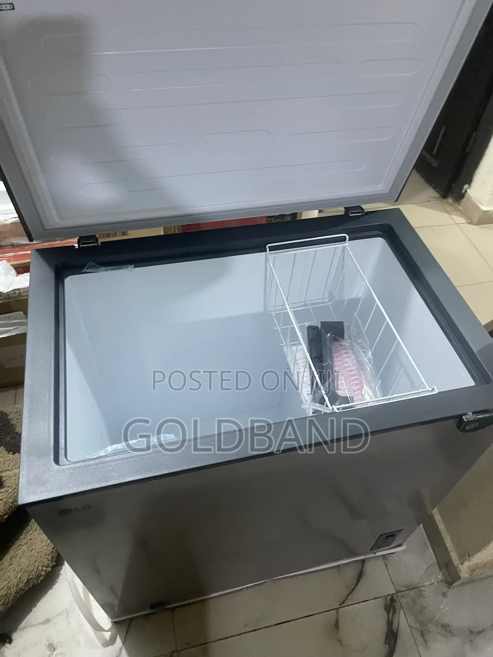 LG 194L Freezer 205R – Powerful & Practical