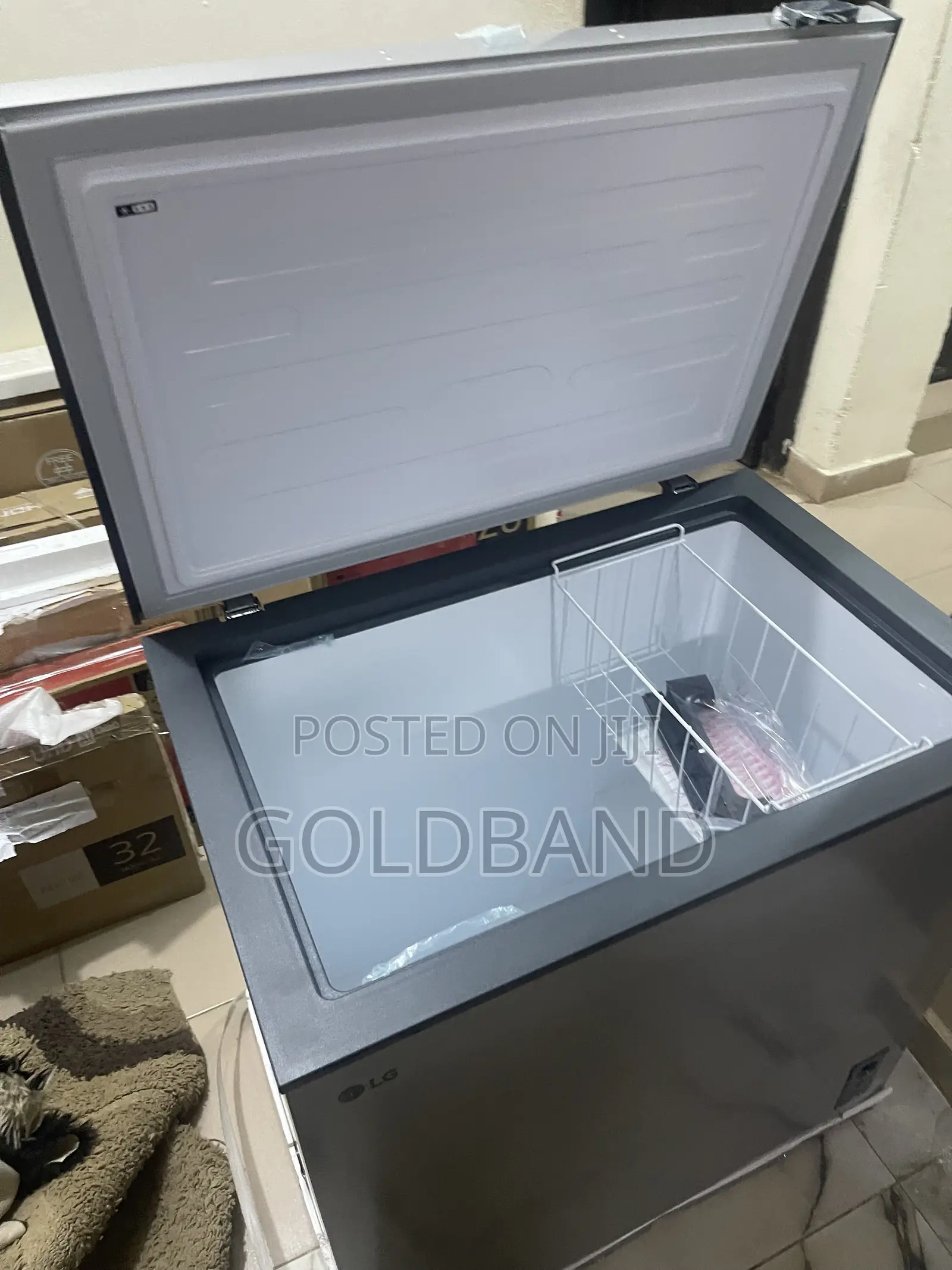 LG 194L Freezer 205R – Powerful & Practical