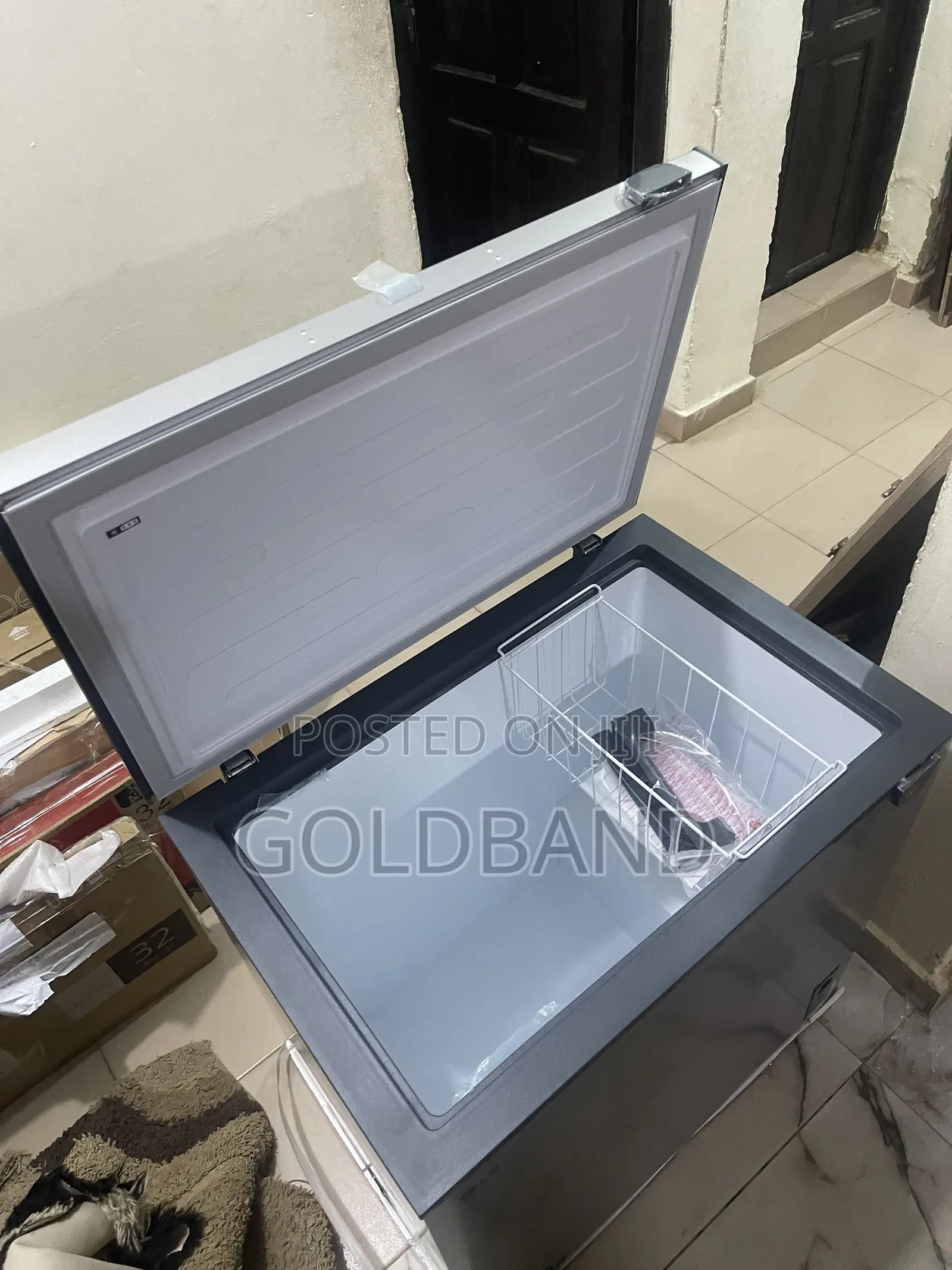 LG Chest Freezer 205R – Large 194L Freezing Space