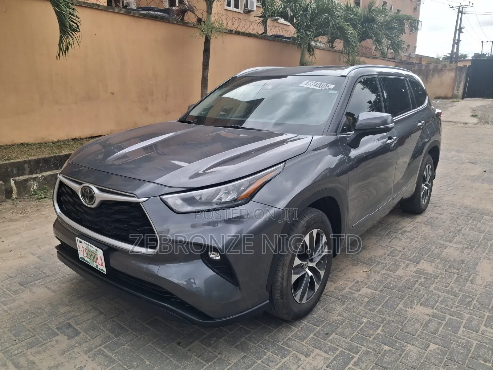 Toyota Highlander 2021 Gray