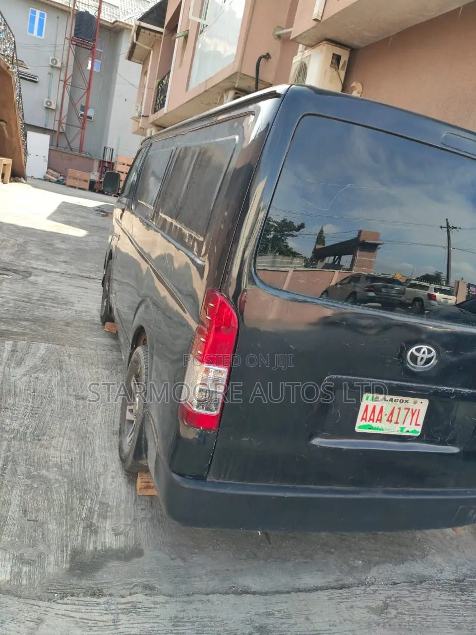 Toyota HiAce 2012 Black