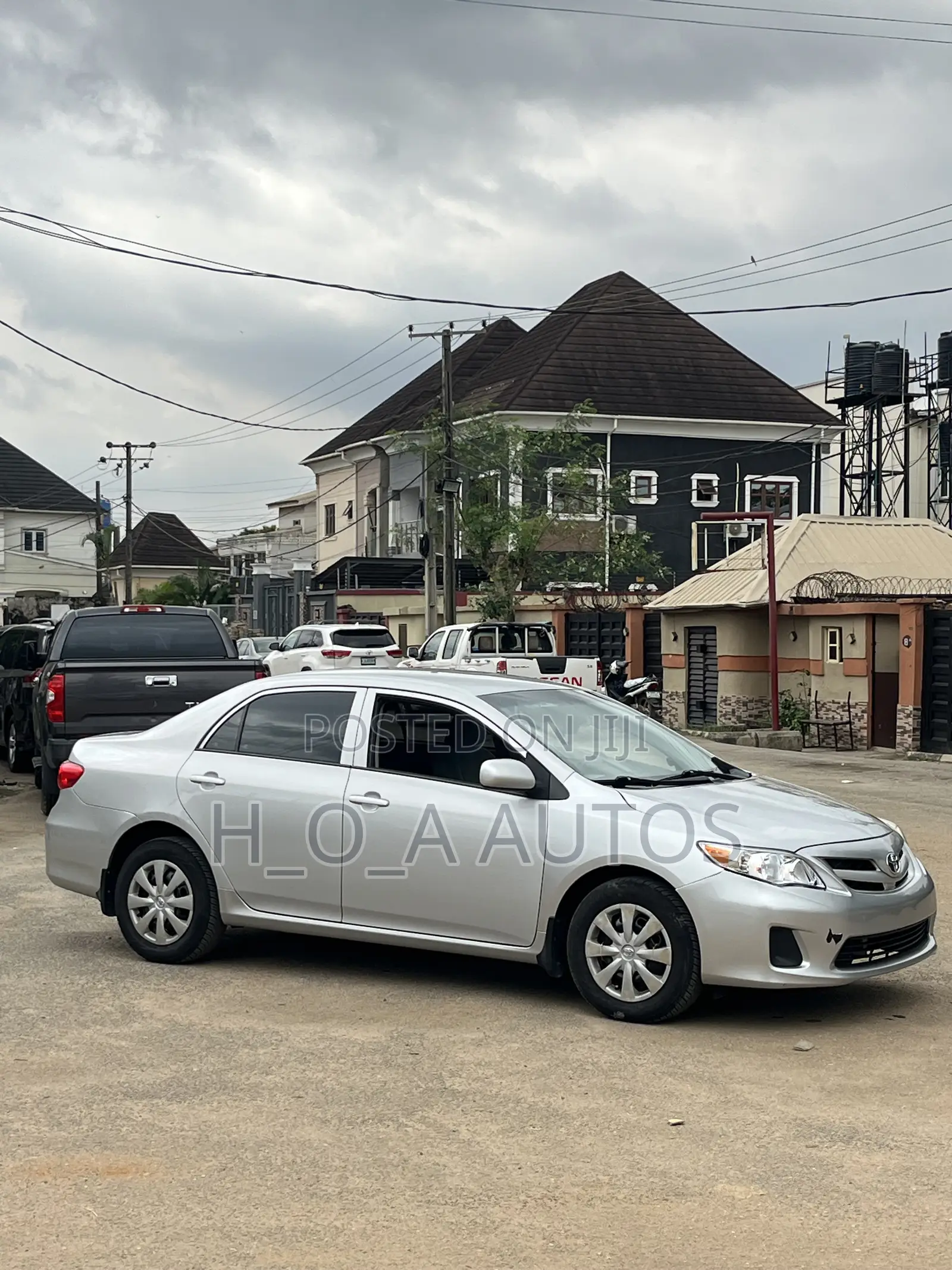 Toyota Corolla LE 4dr Sedan (1.8L 4cyl 4A) 2013 Silver
