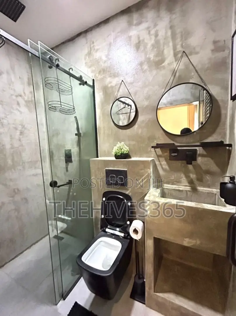 Furnished 5bdrm House in Berra Estate, Agungi for sale