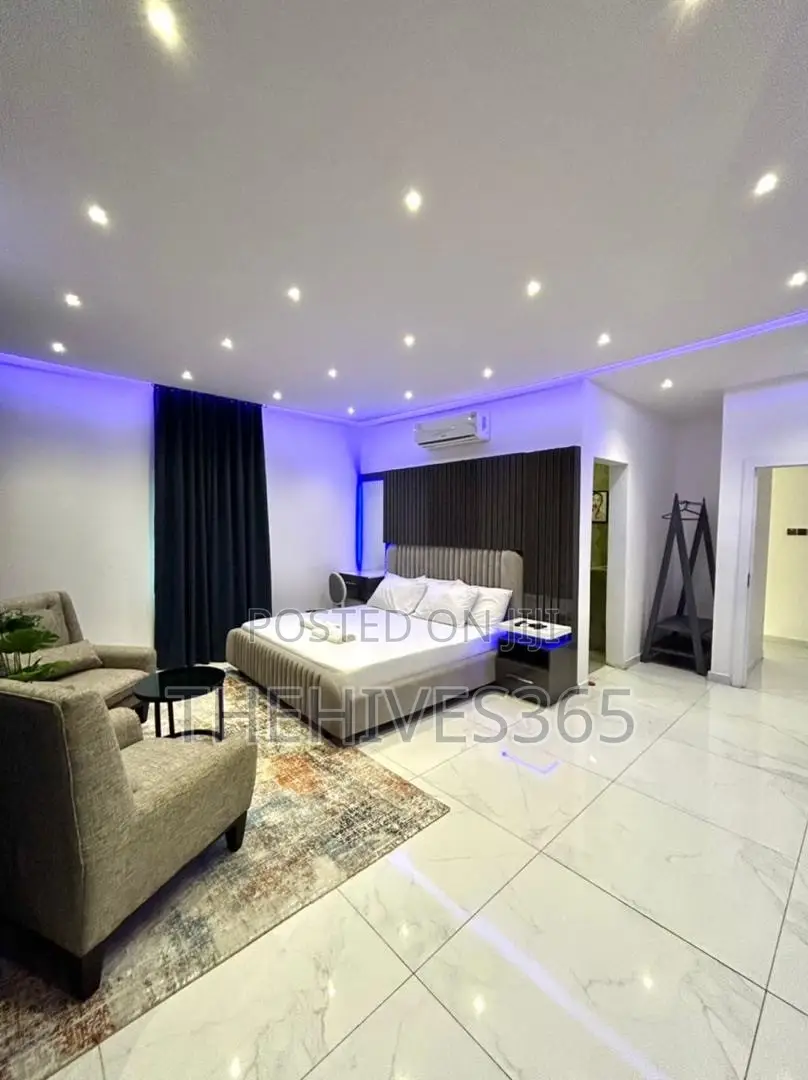 Furnished 5bdrm House in Berra Estate, Agungi for sale