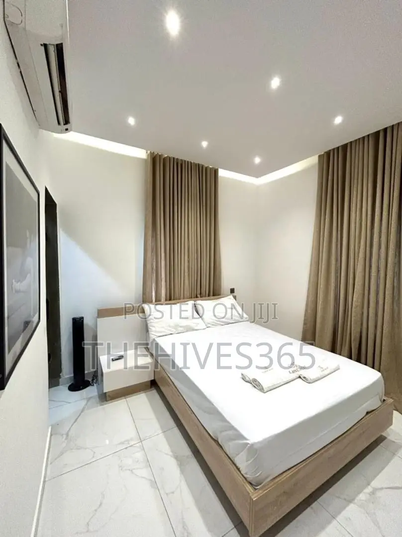 Furnished 5bdrm House in Berra Estate, Agungi for sale