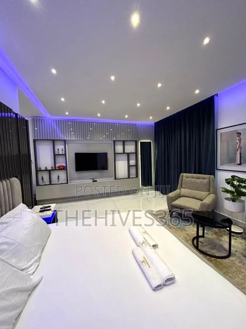 Furnished 5bdrm House in Berra Estate, Agungi for sale