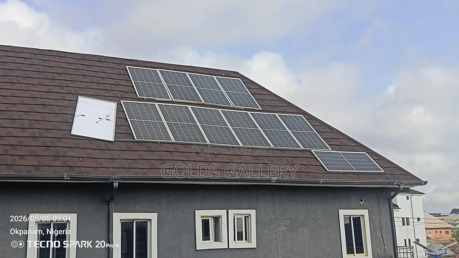 5kva Solar Hybrid Inverter With (4) 220ah Turbular Batteries