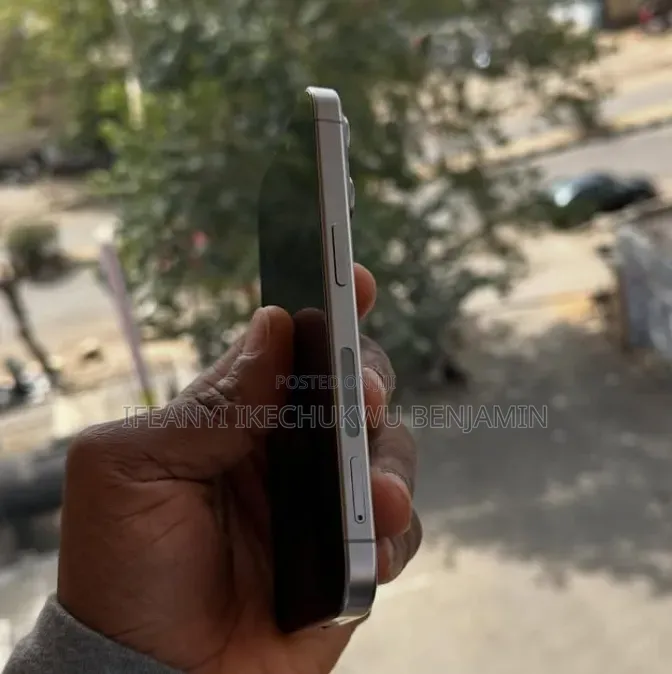Apple iPhone 15 Pro 128 GB Graphite