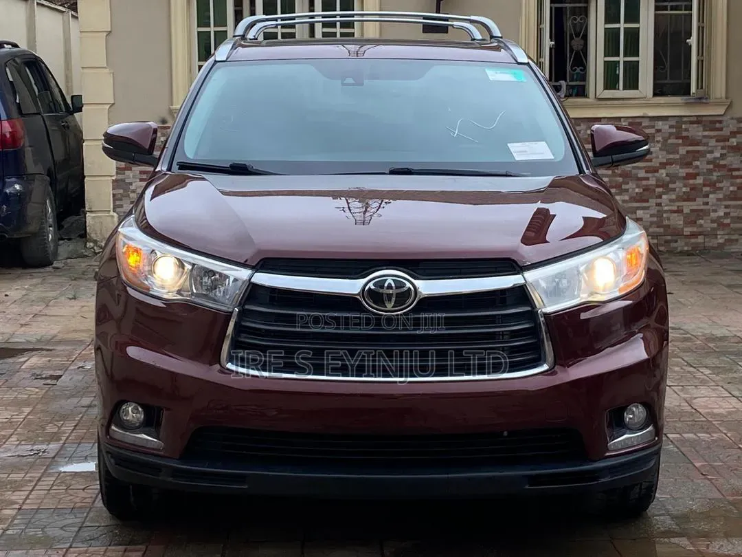 Toyota Highlander 2015 Red