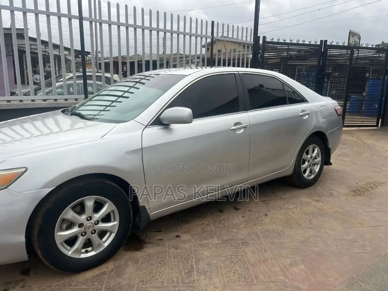 Toyota Camry 2010 Silver
