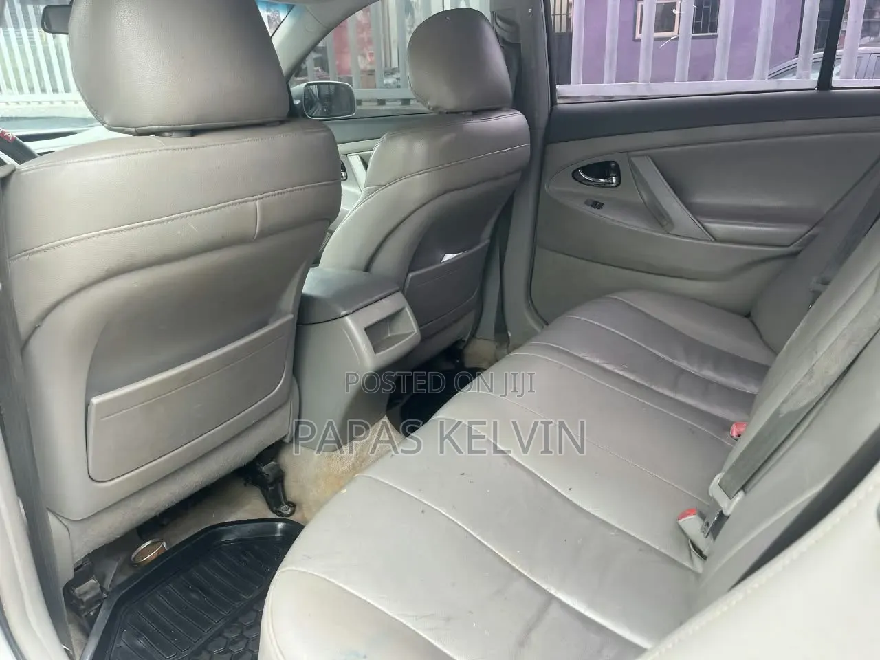 Toyota Camry 2010 Silver