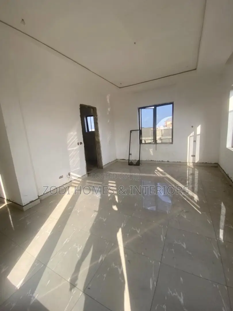 4bdrm Duplex in Lekki for rent