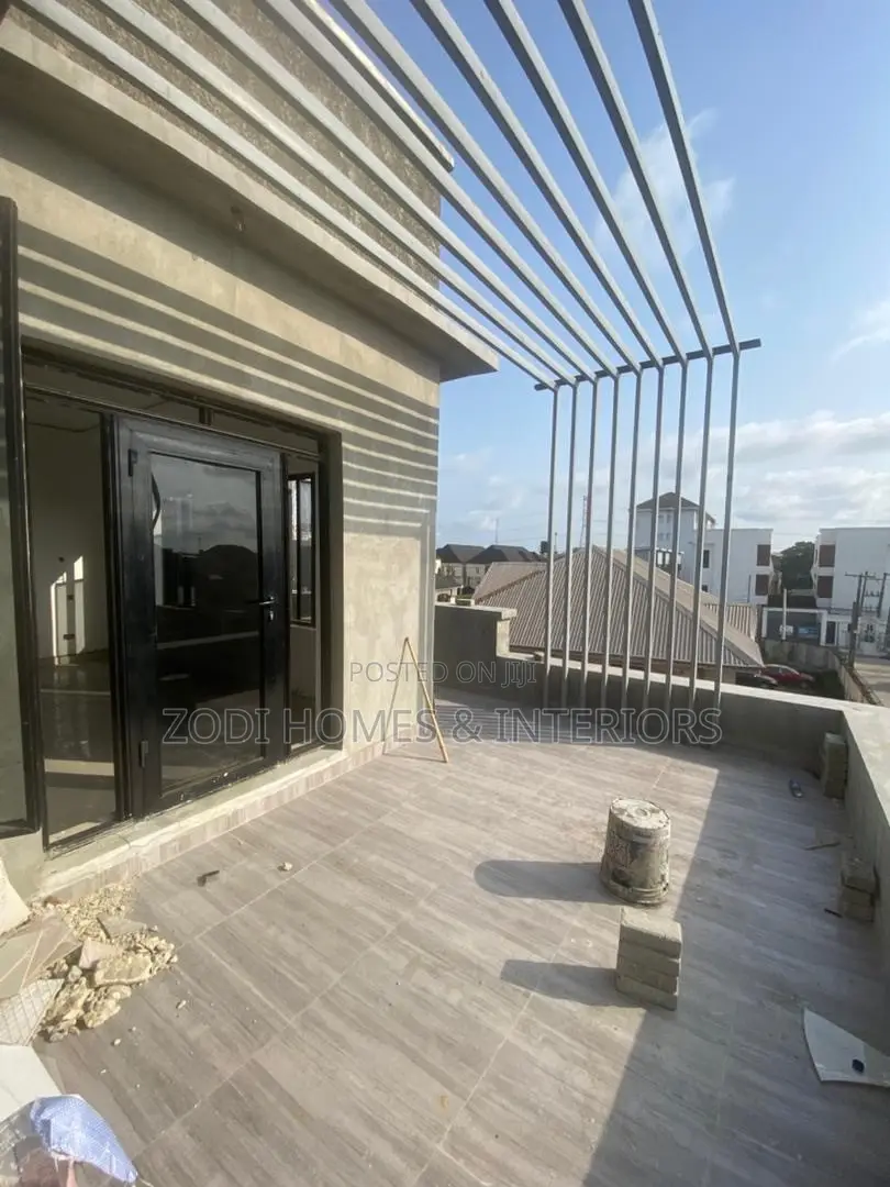 4bdrm Duplex in Lekki for rent